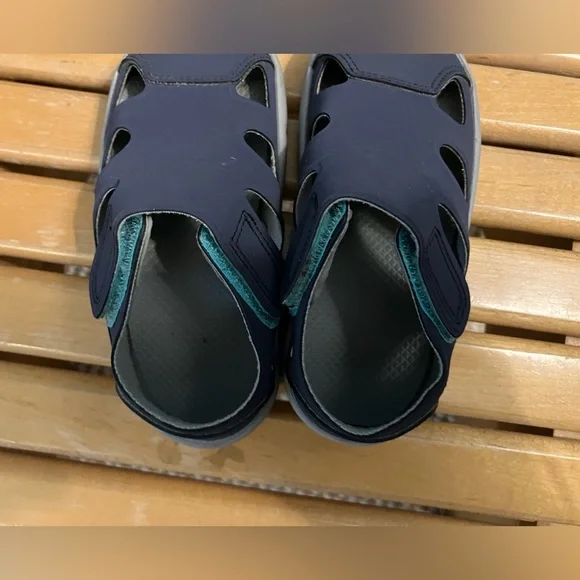 Ten Little summer shoes Toddler 7.5M - Picture 2 of 3